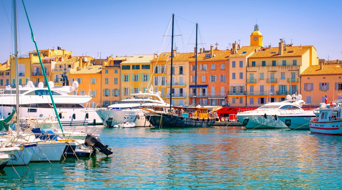 Hamnen i St. Tropez på Franska rivieran.
