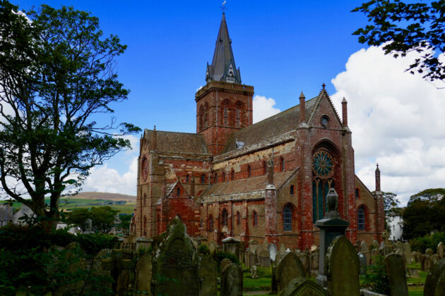 St Magnus Cathedral i Kirkwall, Skottland.