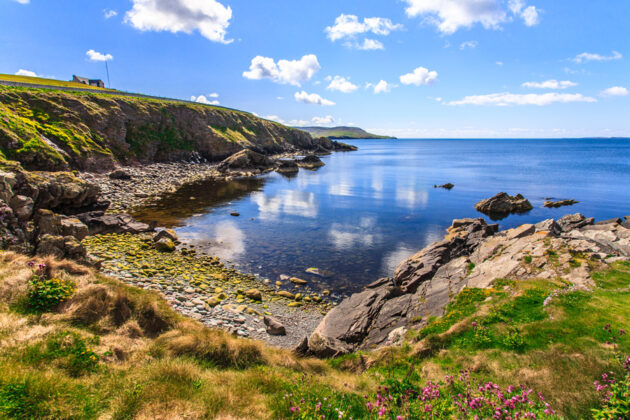 Vacker vy i Lerwick på Shetlandsöarna