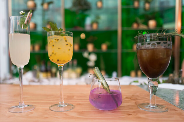 Läckra cocktails från restaurang Eden ombord på Celebrity Edgeklass.