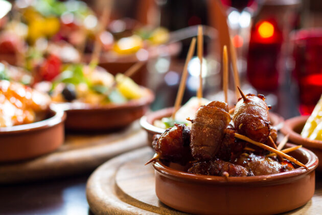Aptitliga spanska tapas.
