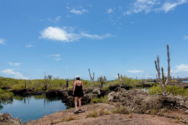 Kvinna på Galapagosön Isabela.