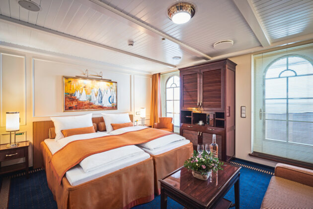 Juniorsvit med balkong ombord på Sea Cloud Spirit.
