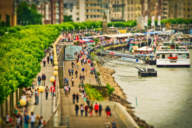 Strandpromenaden i Düsseldorf.