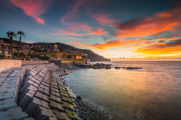 Vacker solnedgång i Funchal, Madeira