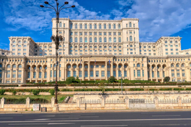 Det gigantiska parlamentet i Bukarest.